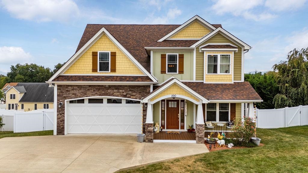 290 WINDSOR DR