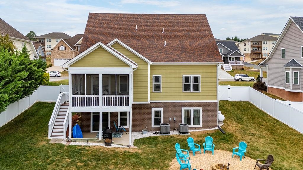 290 WINDSOR DR