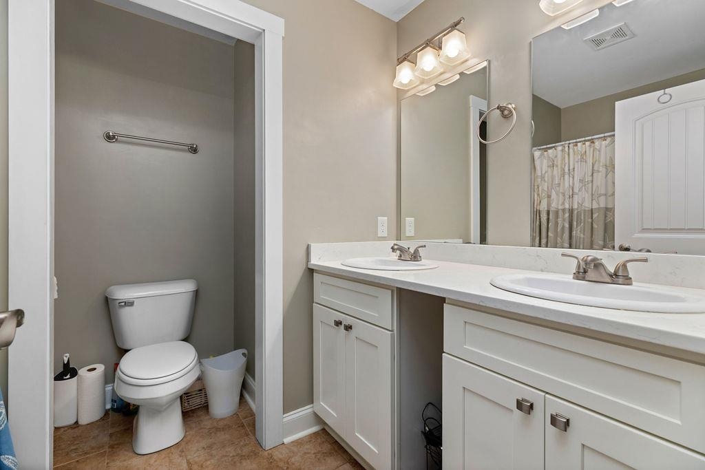 290 WINDSOR DR