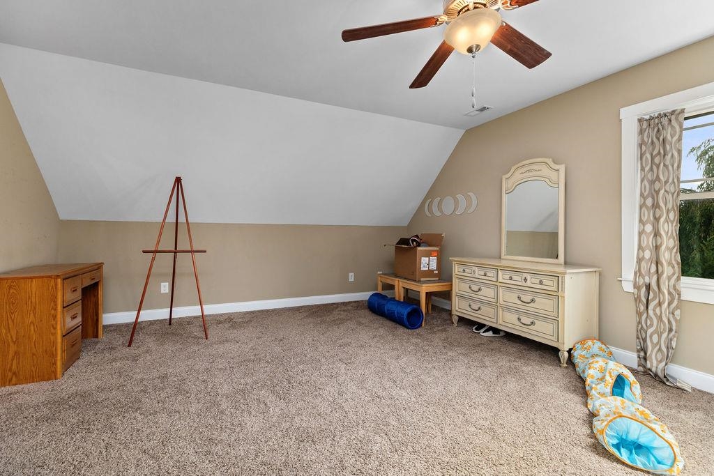 290 WINDSOR DR