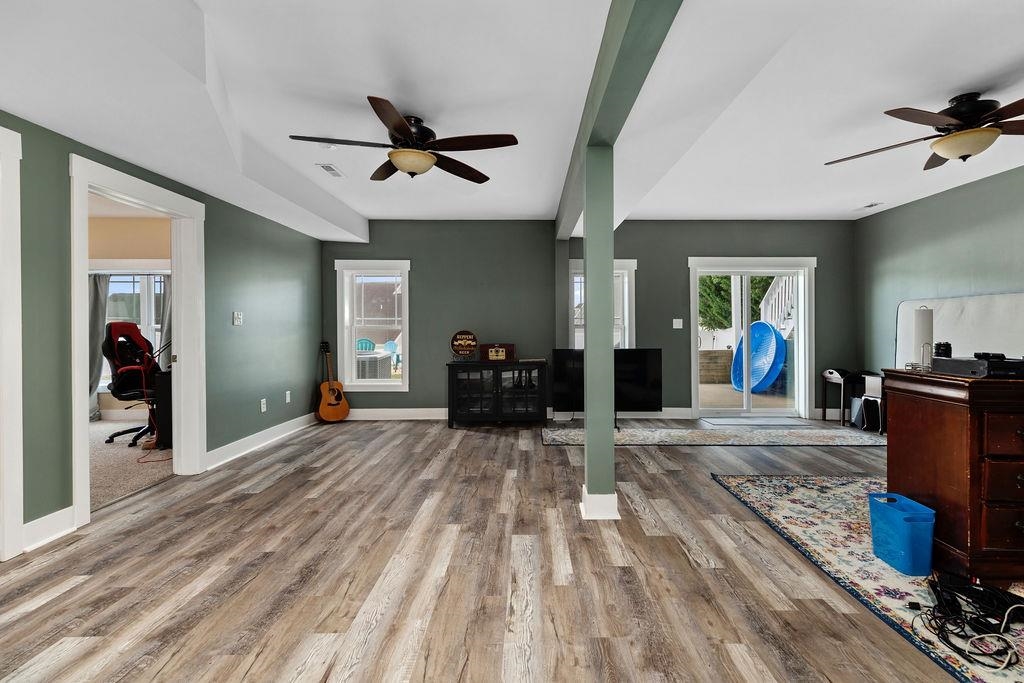 290 WINDSOR DR
