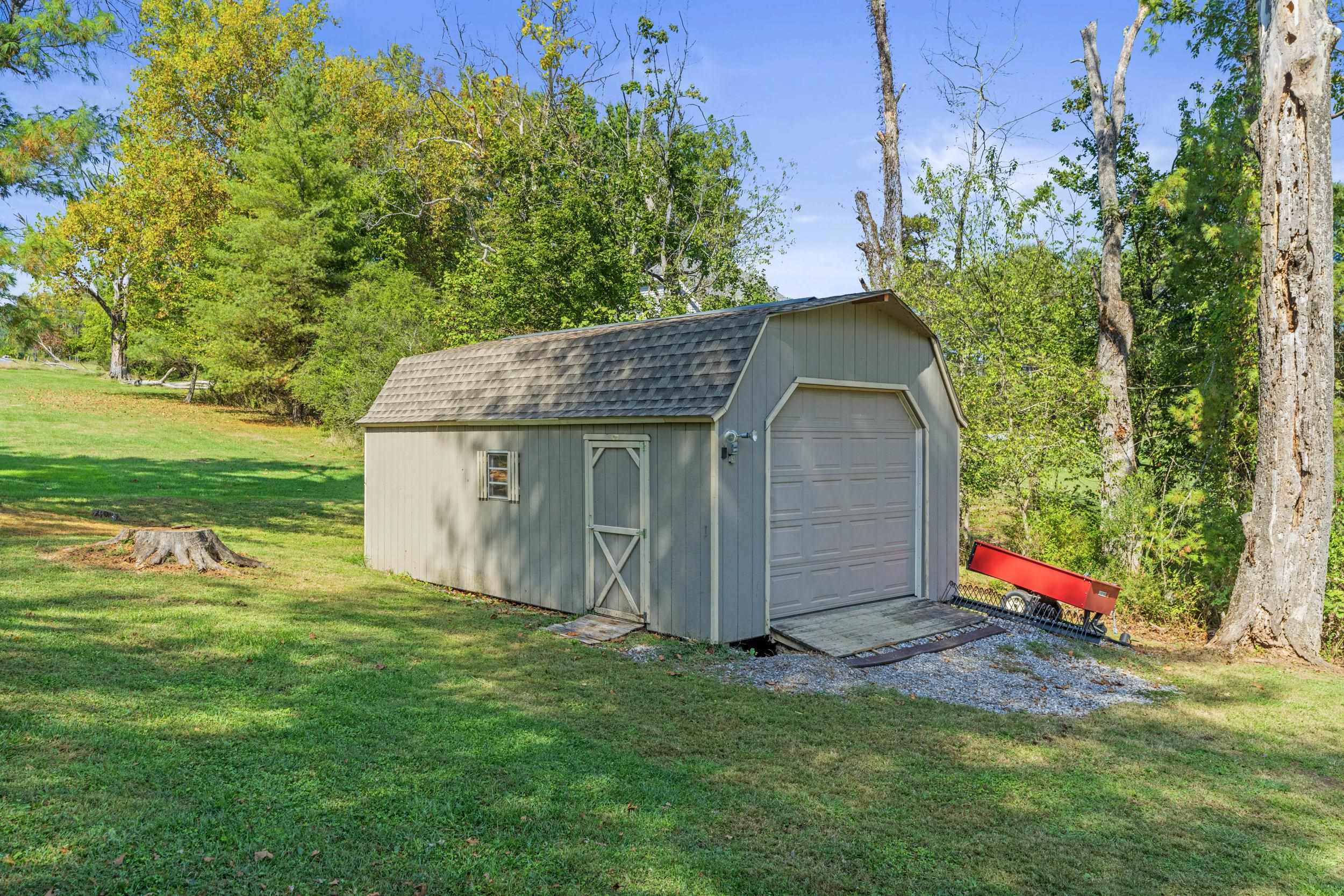 1109 ROSS RD