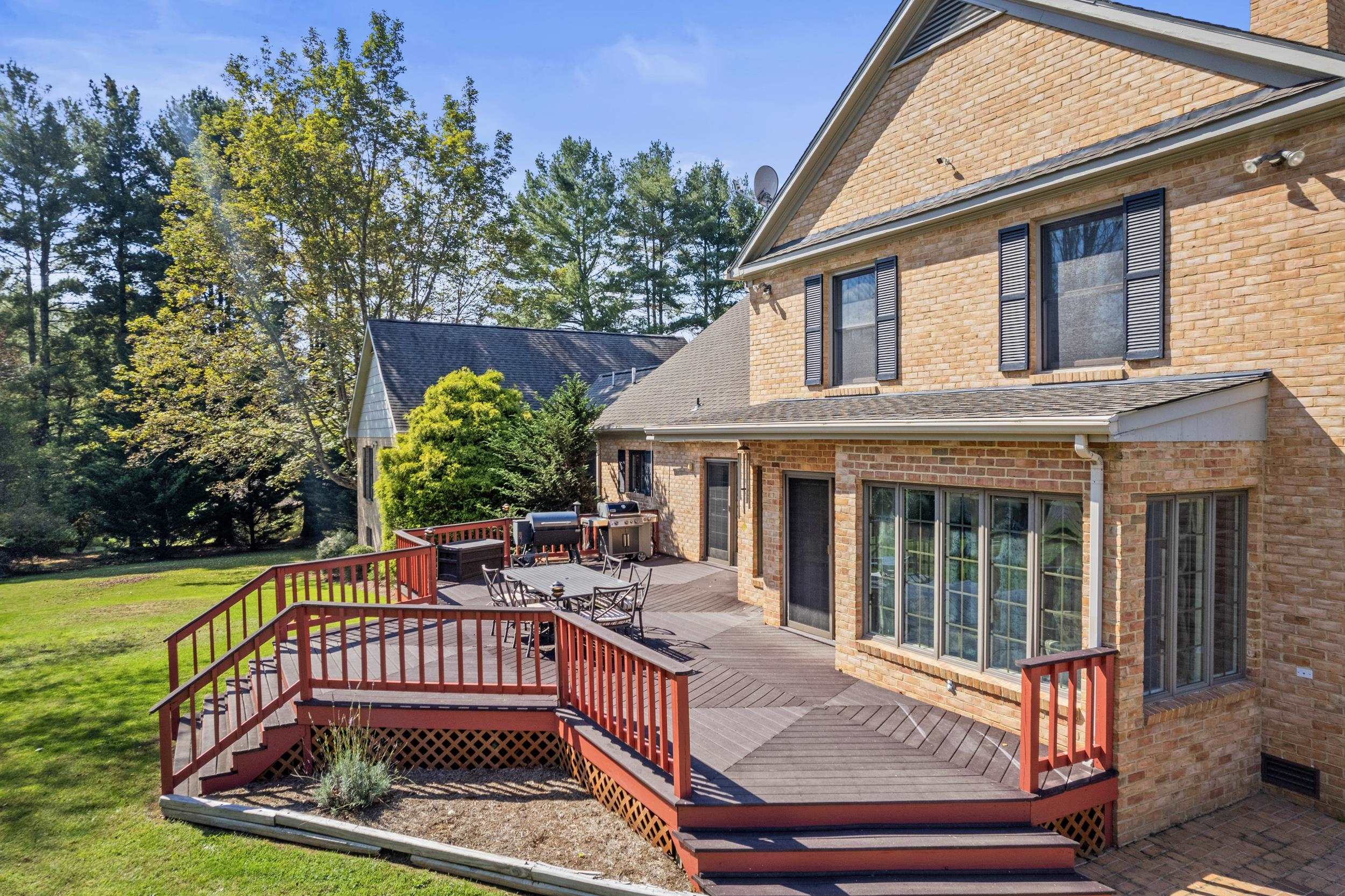 1109 ROSS RD
