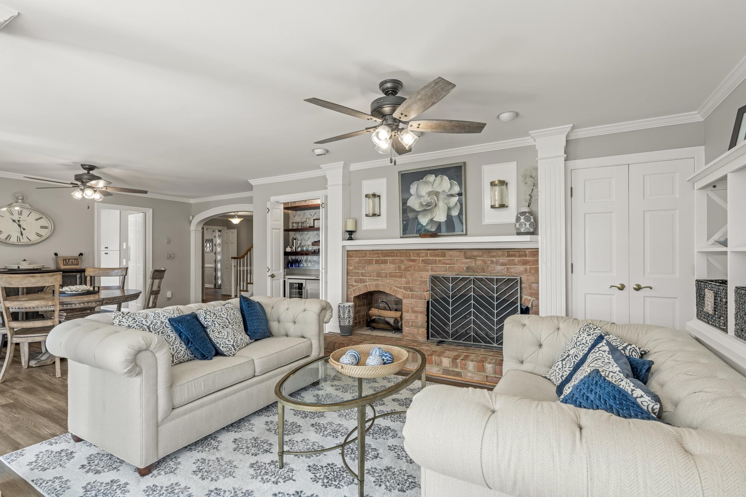 1109 ROSS RD