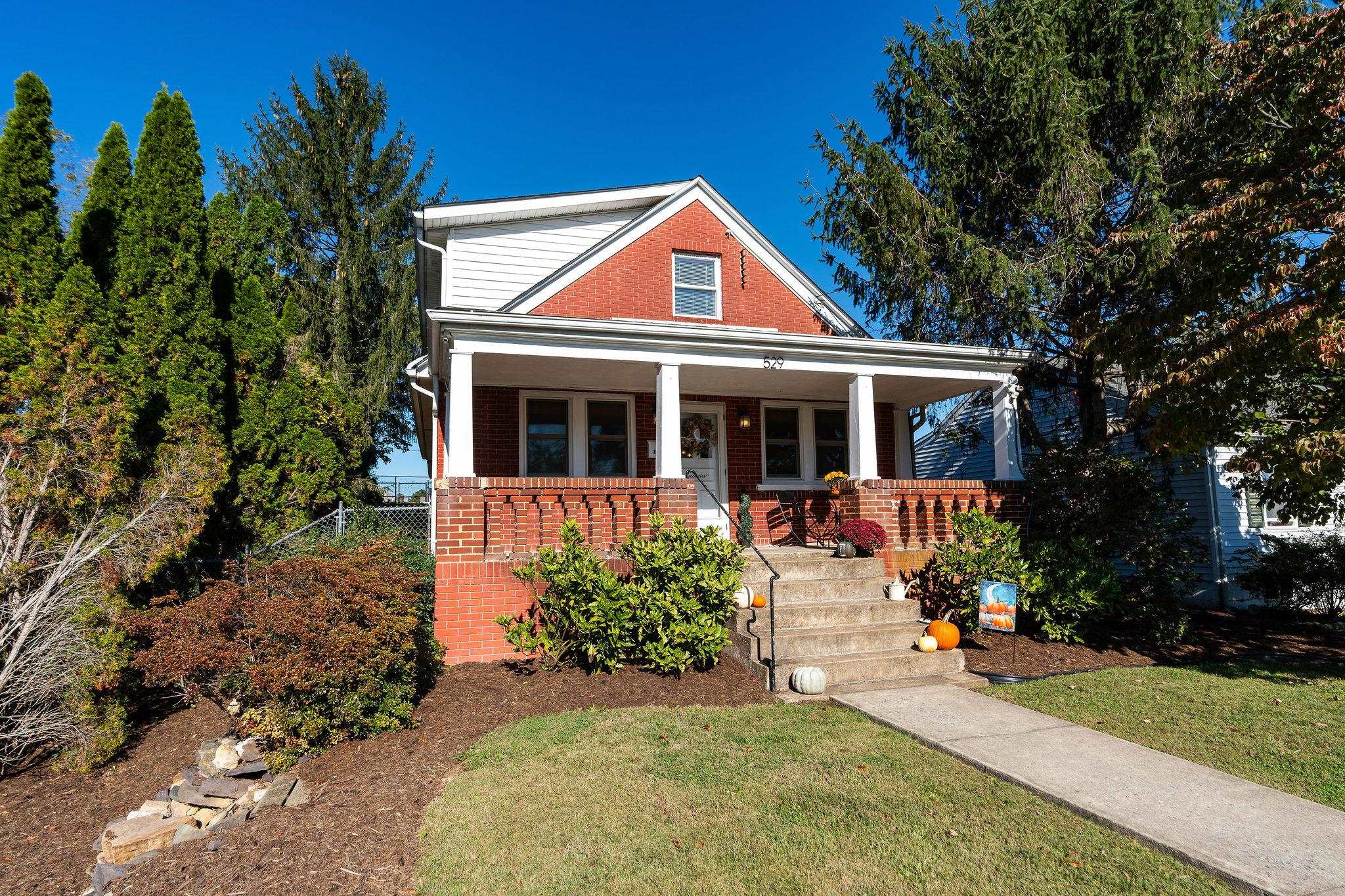 529 S LINDEN AVE