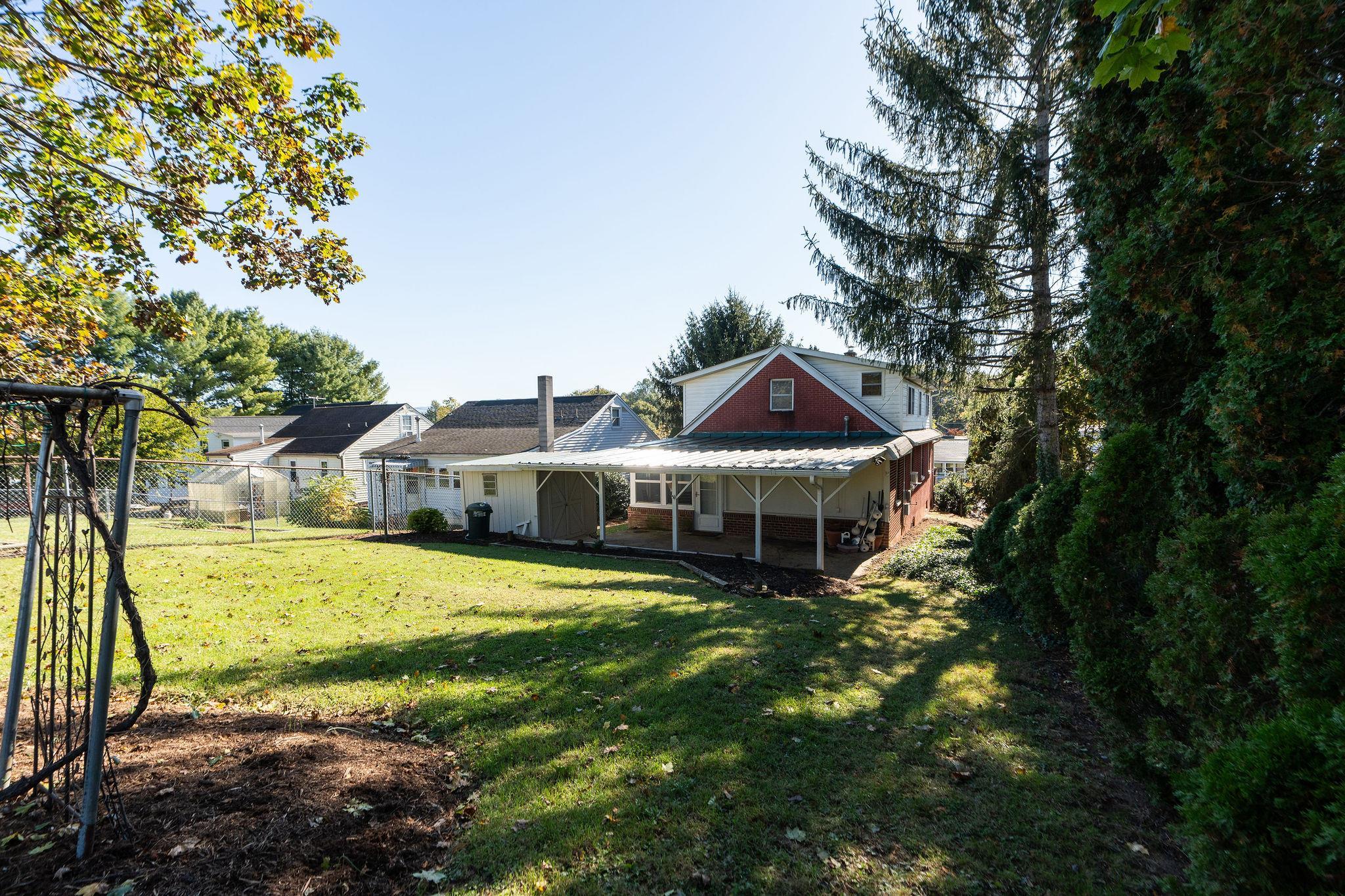 529 S LINDEN AVE