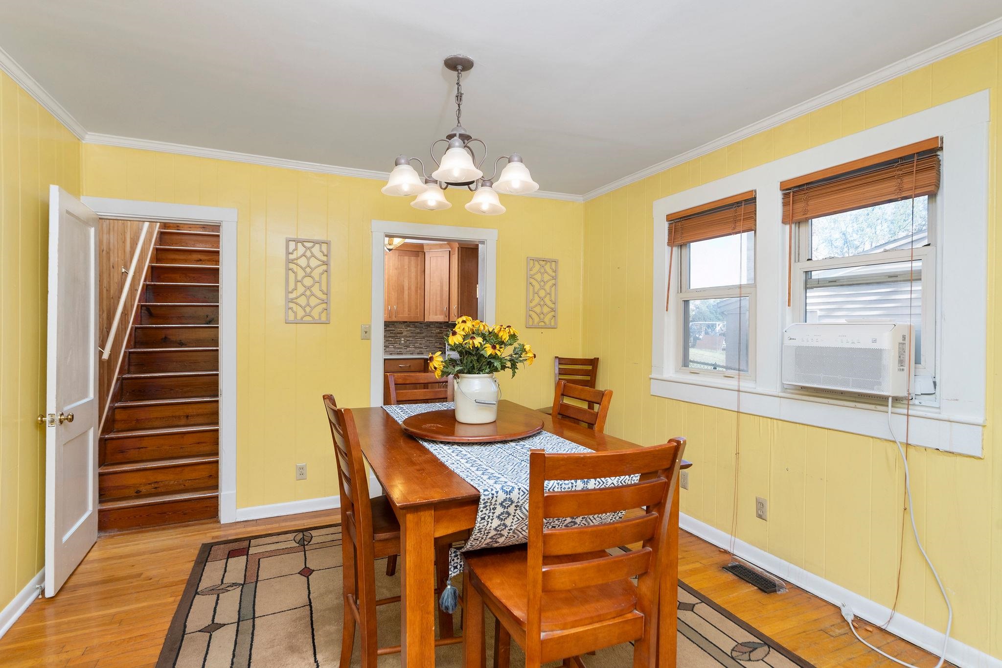 529 S LINDEN AVE