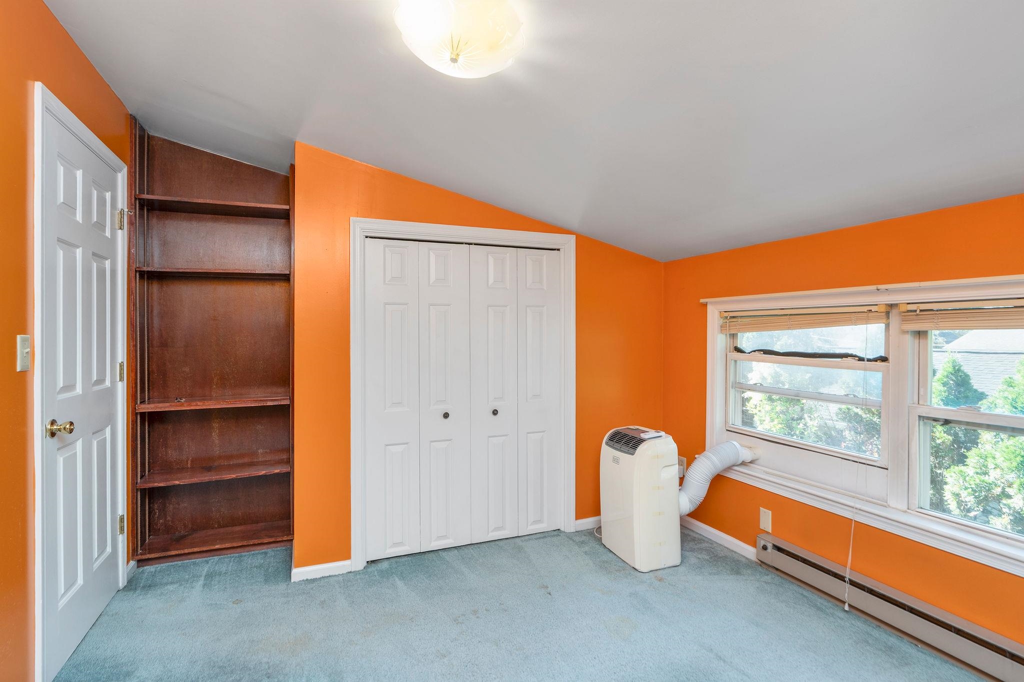 529 S LINDEN AVE
