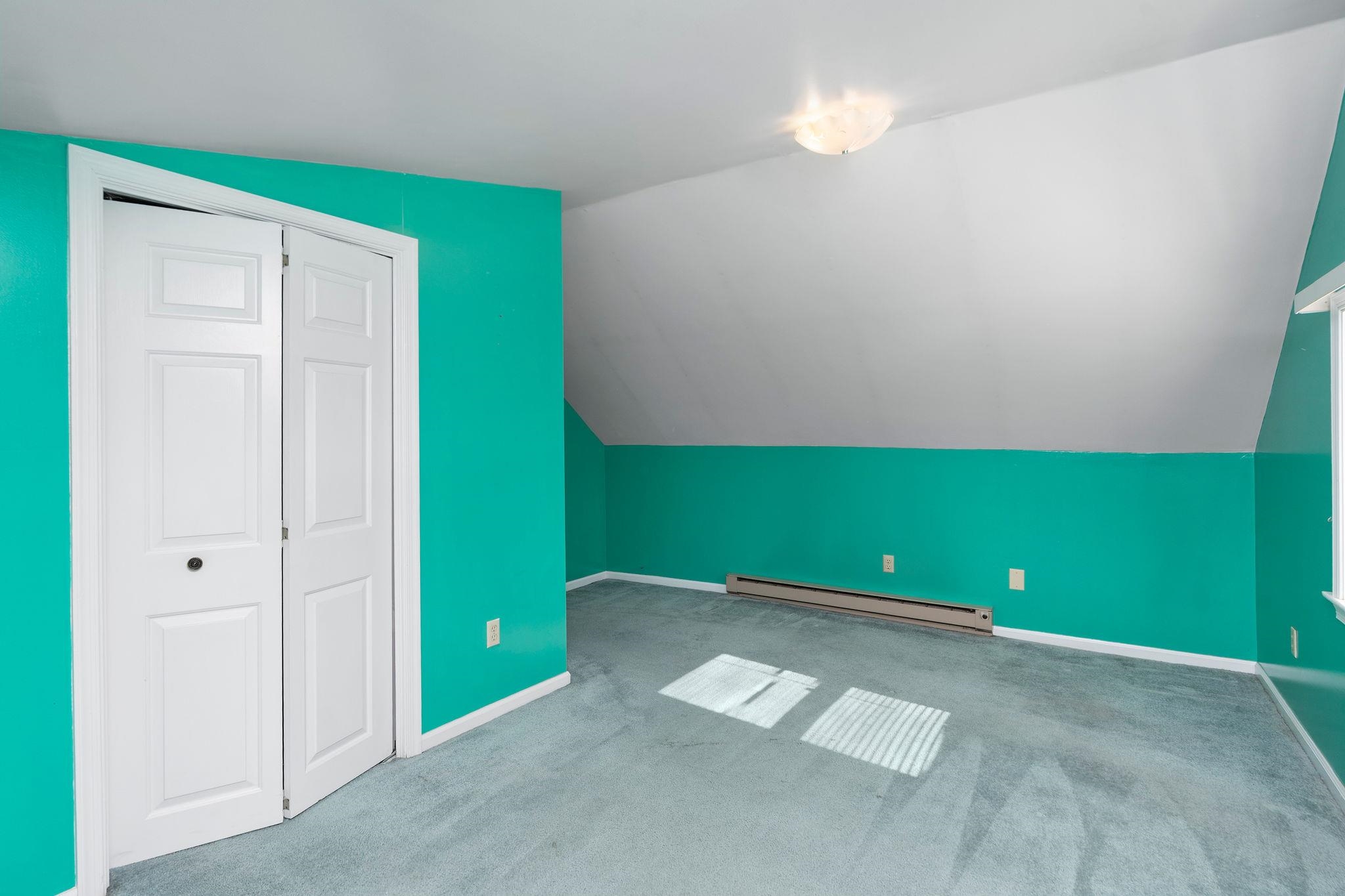 529 S LINDEN AVE