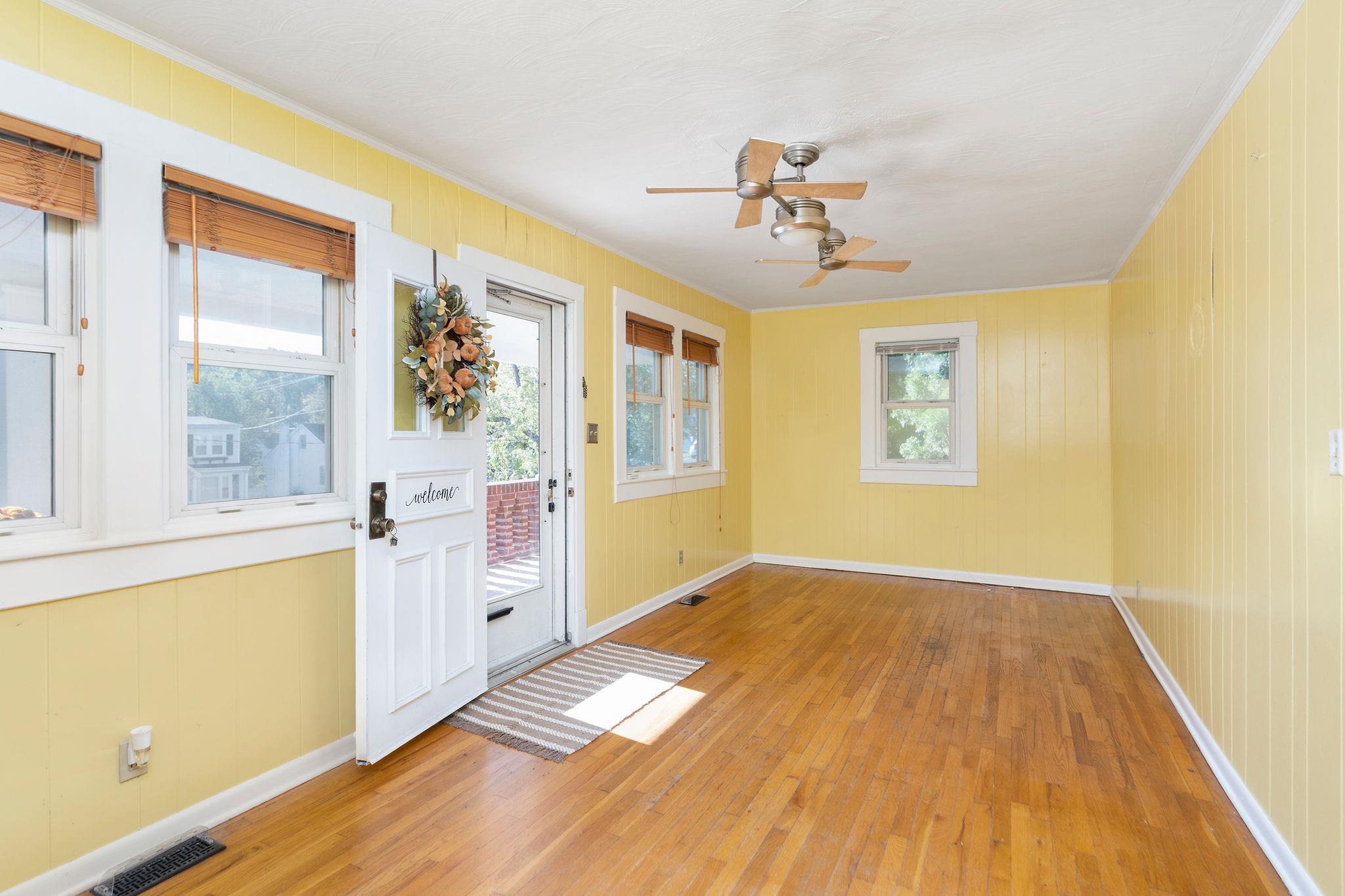 529 S LINDEN AVE