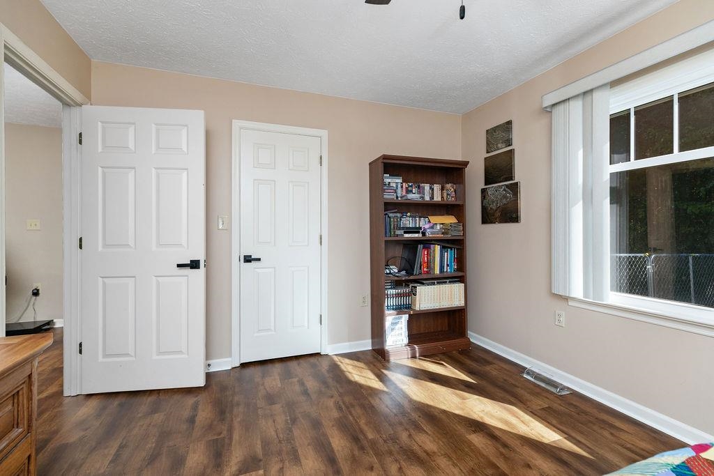 94 DICES SPRING RD