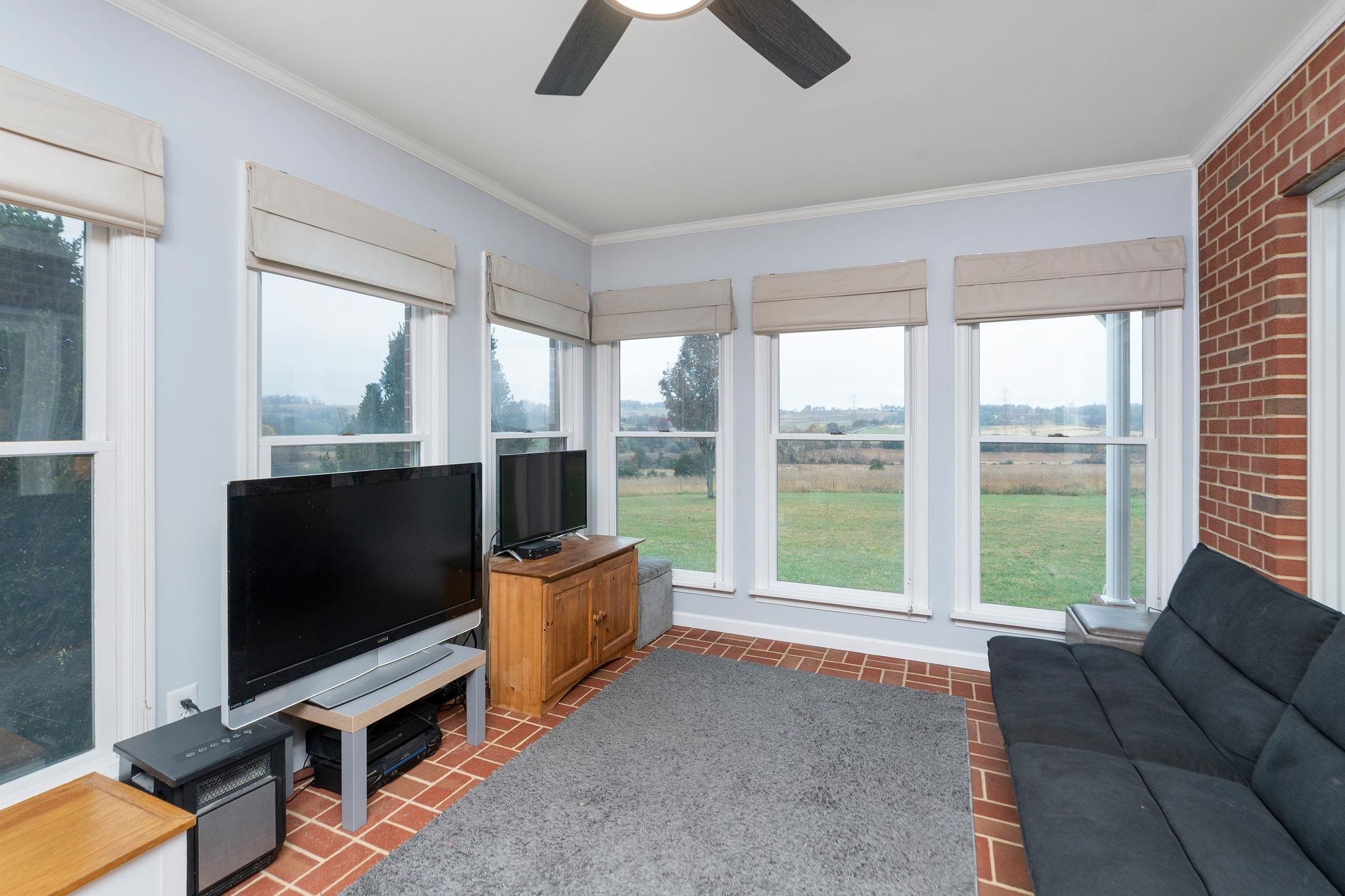 1197 ENTRY SCHOOL RD