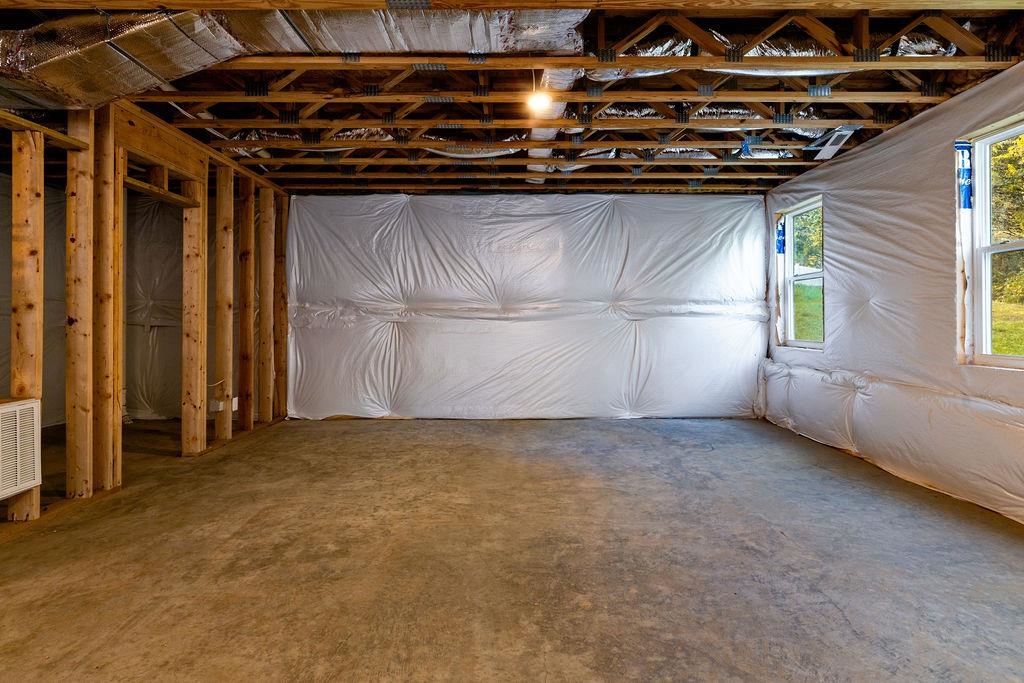 411 STONEWALL JACKSON BLVD