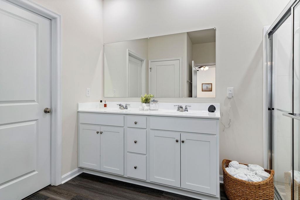 411 STONEWALL JACKSON BLVD