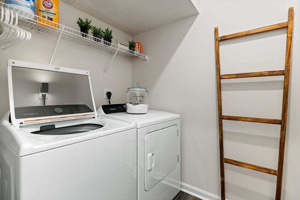 411 STONEWALL JACKSON BLVD