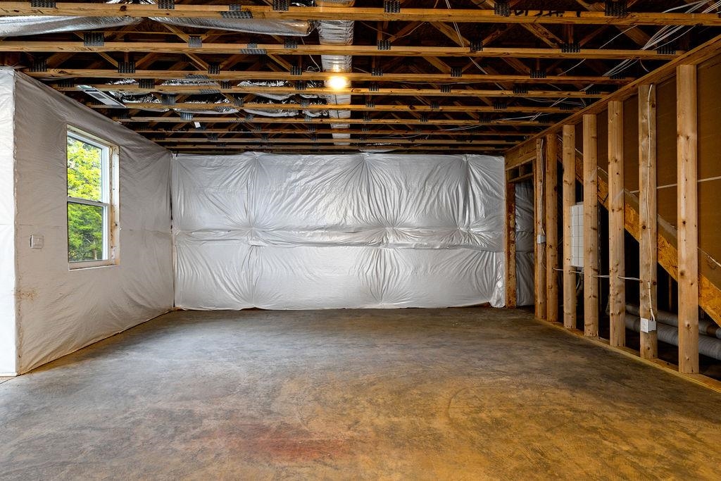 411 STONEWALL JACKSON BLVD