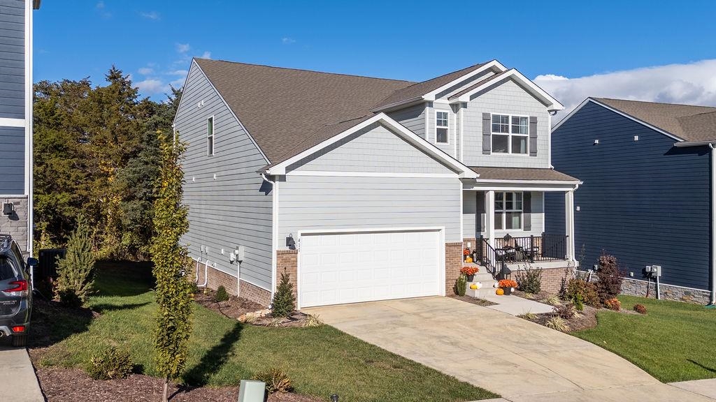 411 STONEWALL JACKSON BLVD