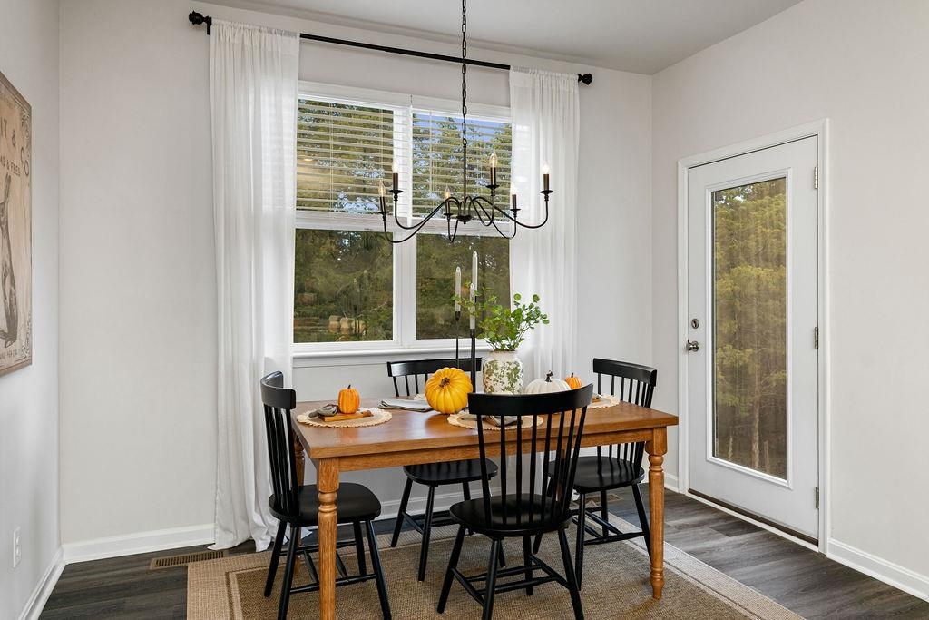 411 STONEWALL JACKSON BLVD