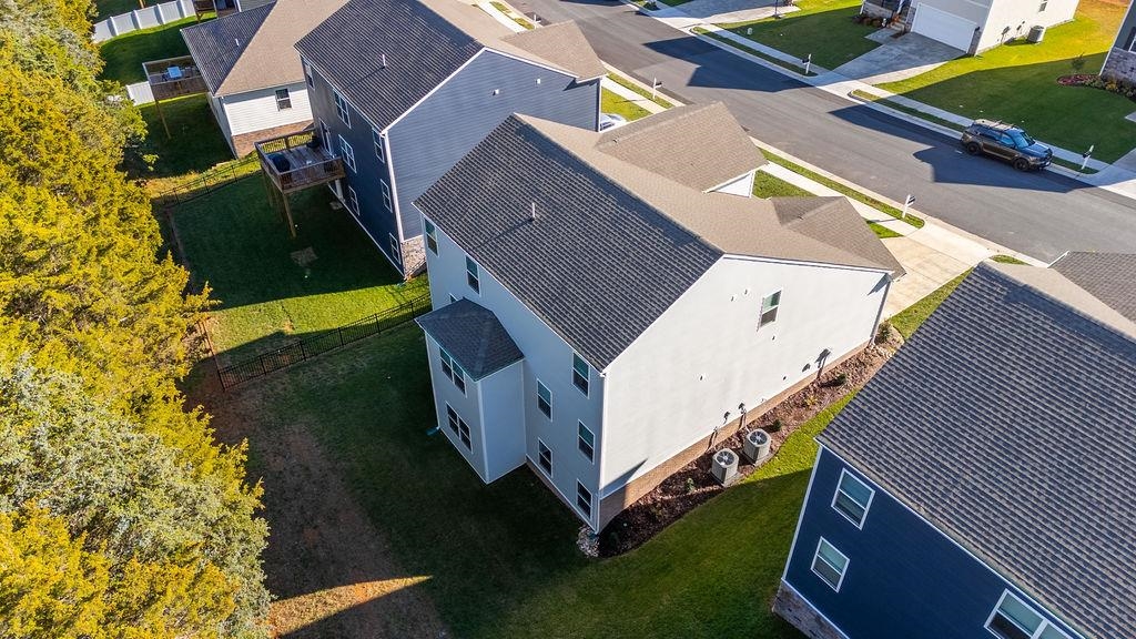 411 STONEWALL JACKSON BLVD