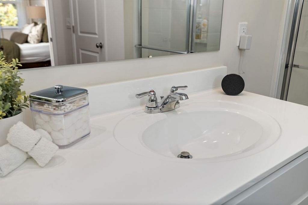 411 STONEWALL JACKSON BLVD