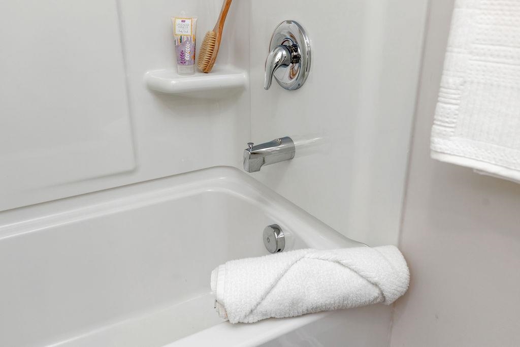 411 STONEWALL JACKSON BLVD