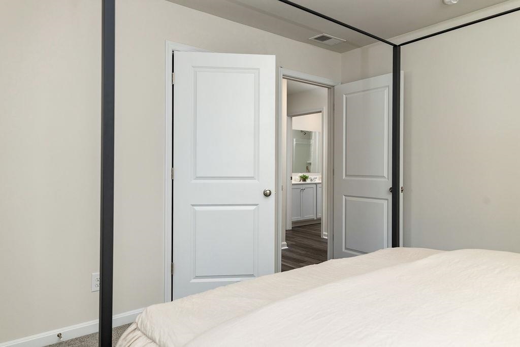 411 STONEWALL JACKSON BLVD