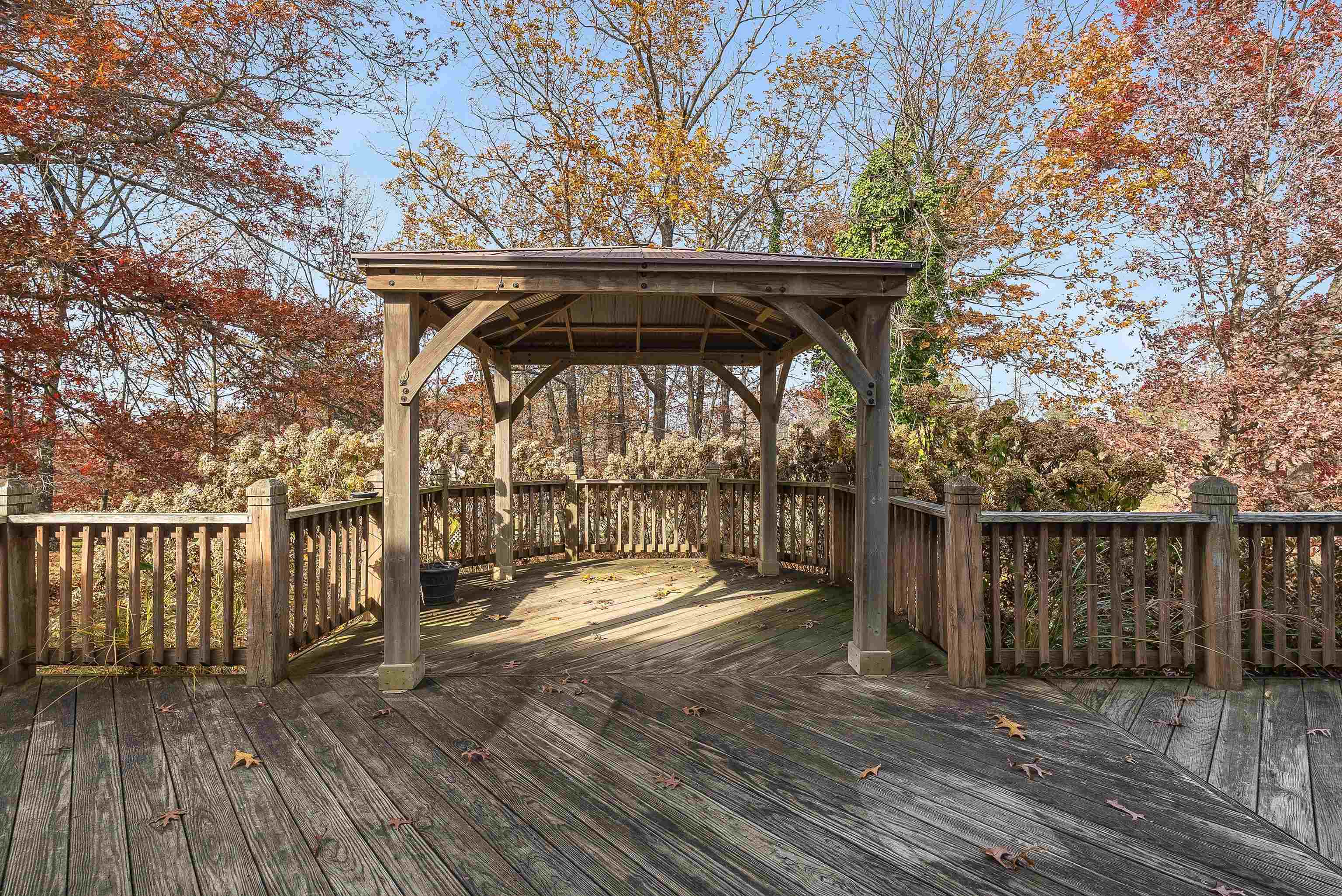 746 CHRISTIANS CREEK RD