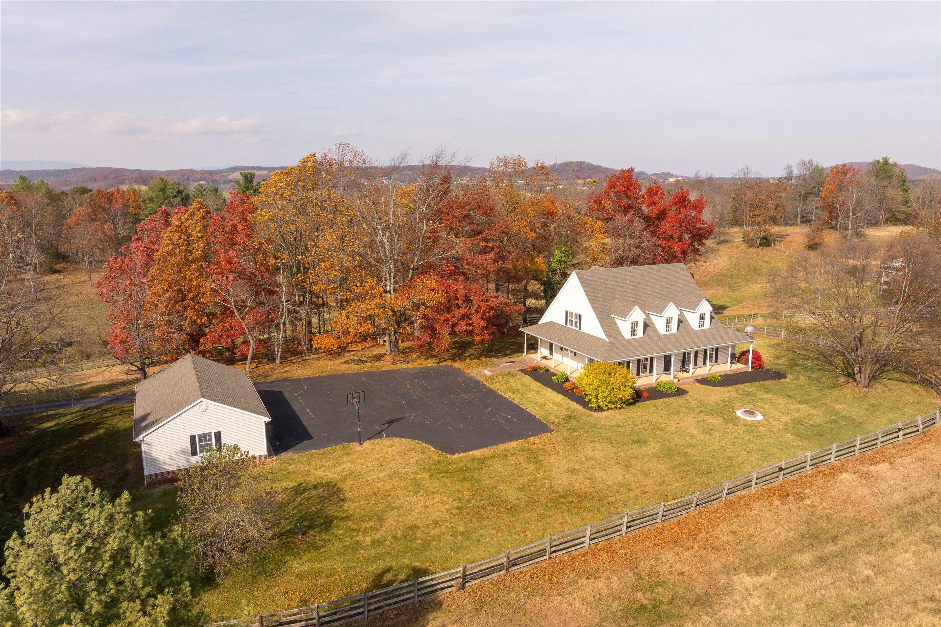 746 CHRISTIANS CREEK RD