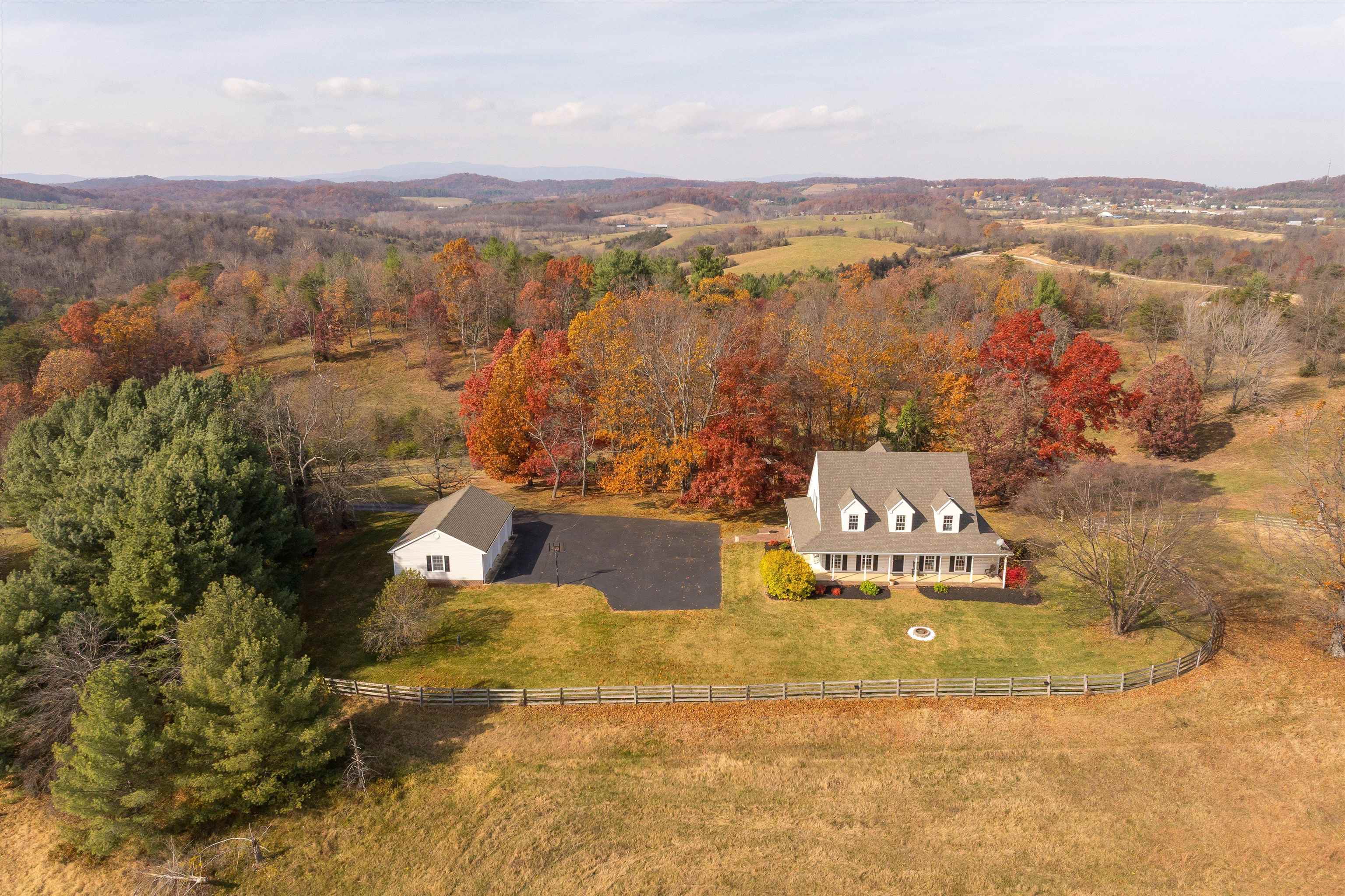 746 CHRISTIANS CREEK RD