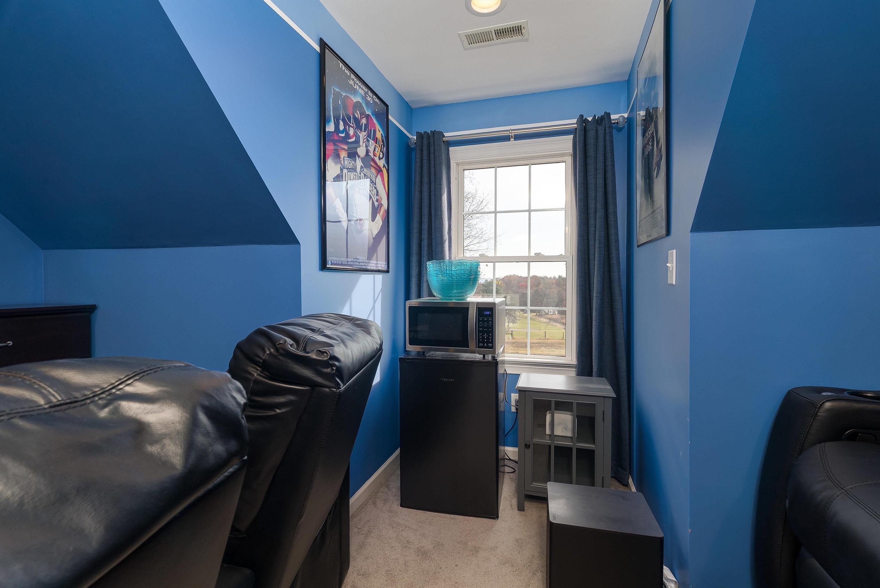 746 CHRISTIANS CREEK RD