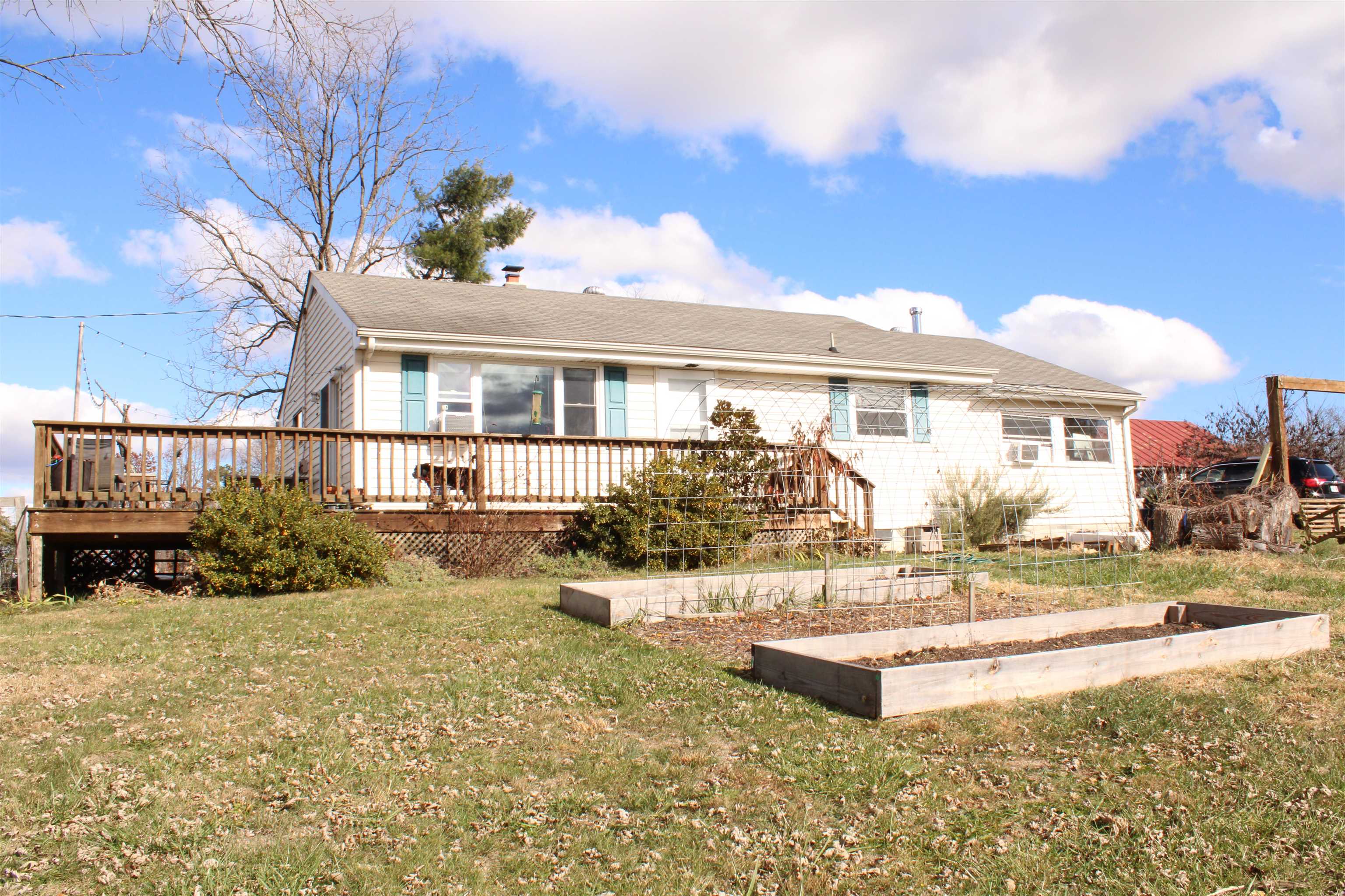 713 SAINT JAMES RD