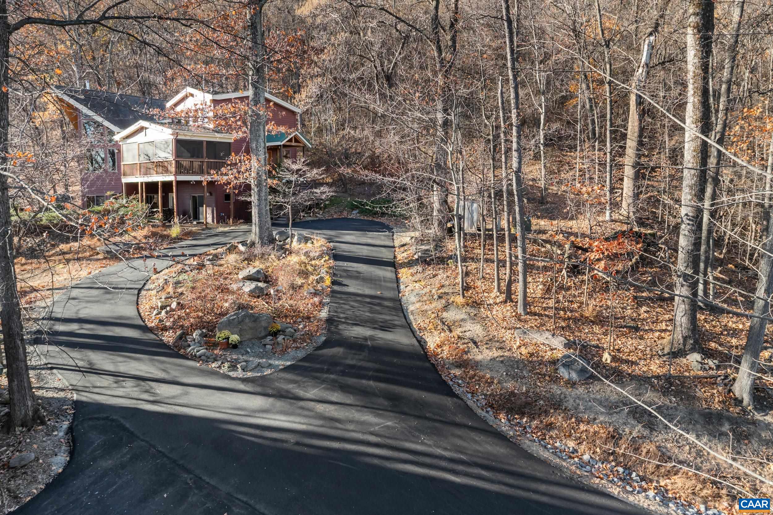 6696 HIGHLANDER WAY