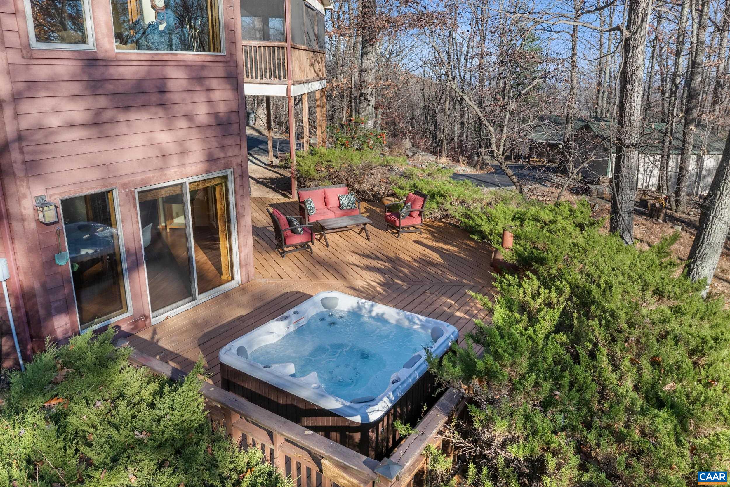 6696 HIGHLANDER WAY
