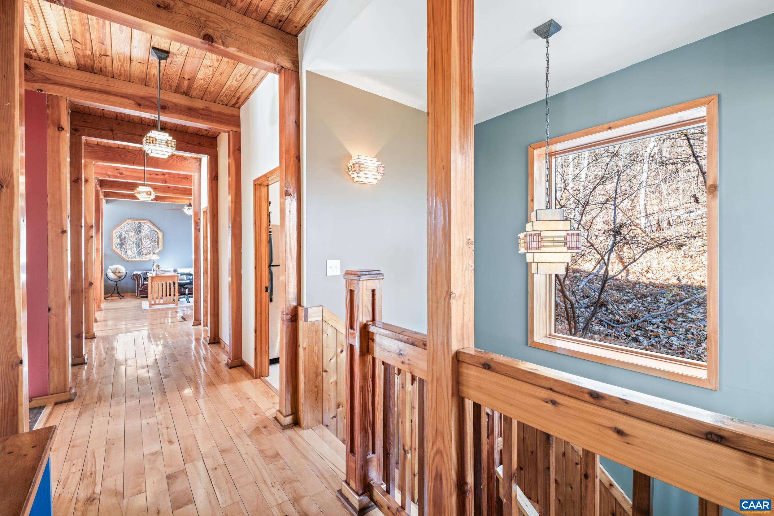 6696 HIGHLANDER WAY