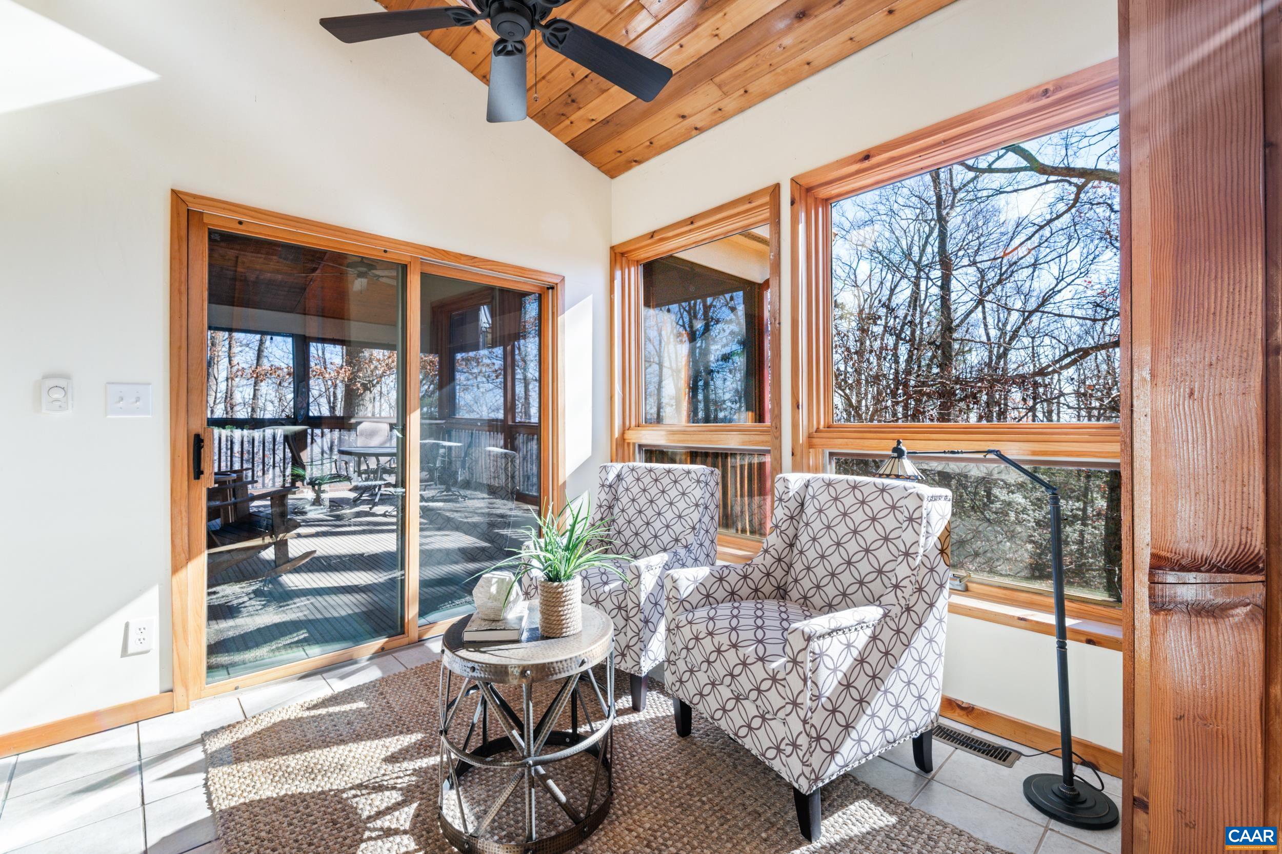 6696 HIGHLANDER WAY