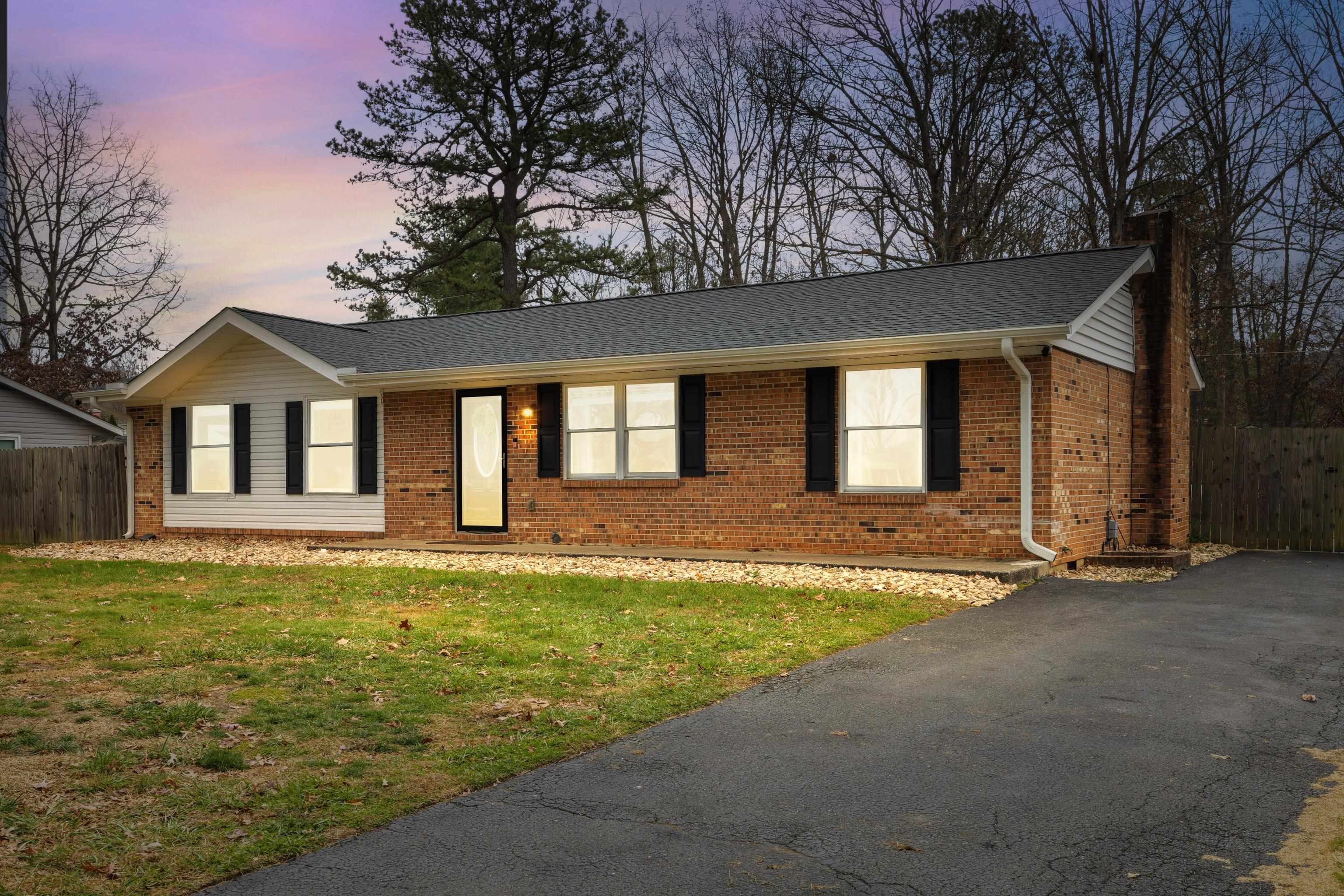 77 GREENWAY RD