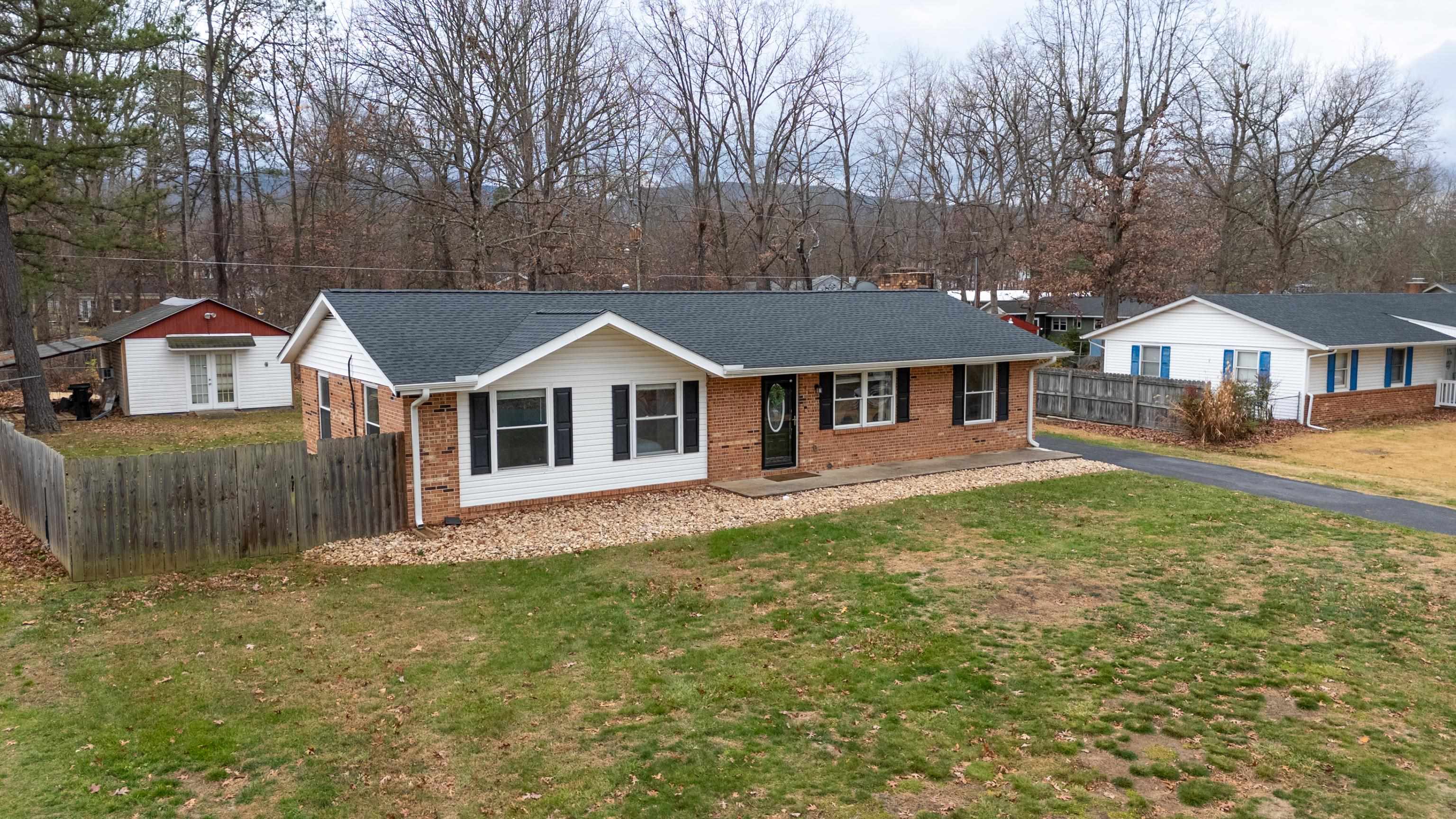 77 GREENWAY RD