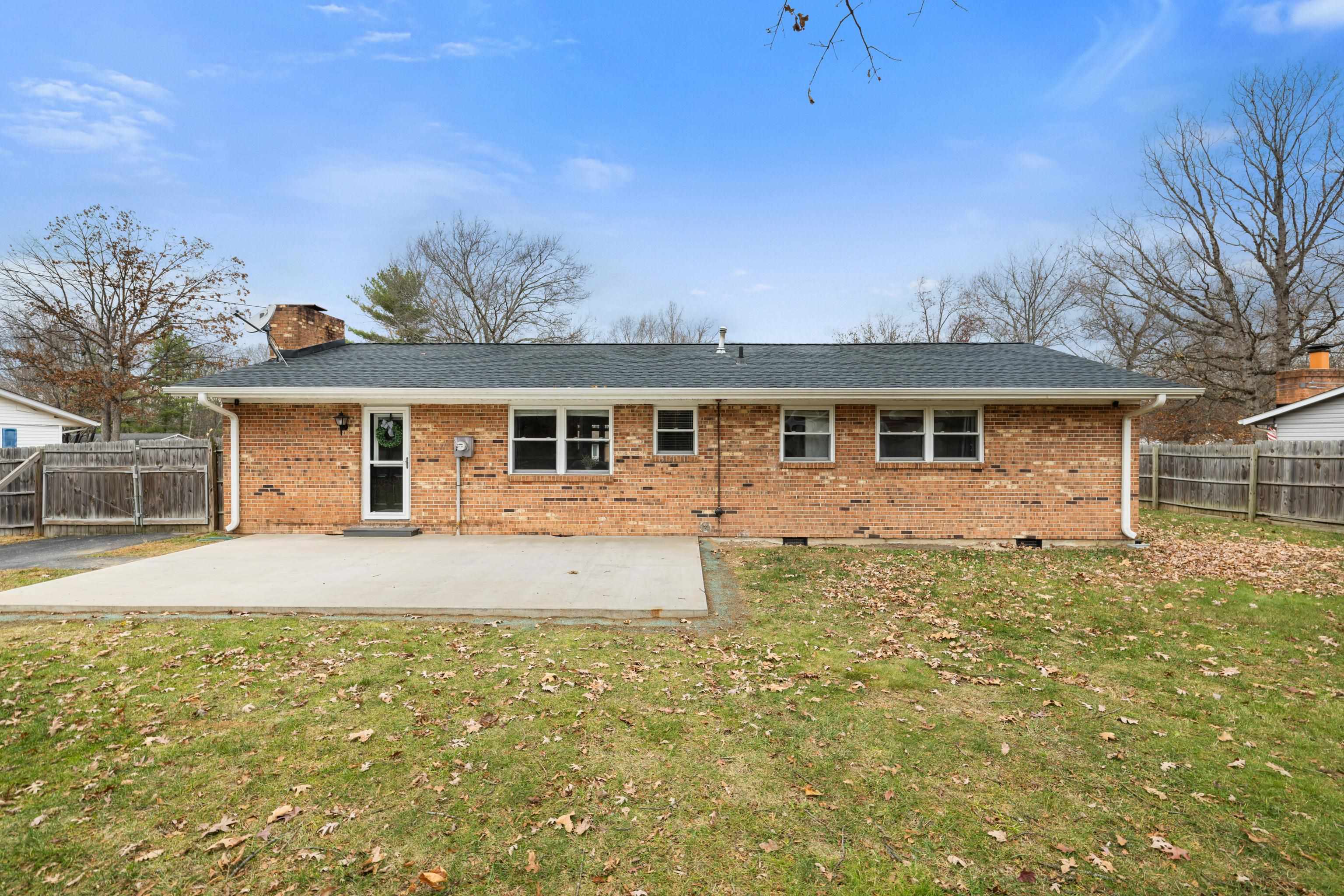 77 GREENWAY RD
