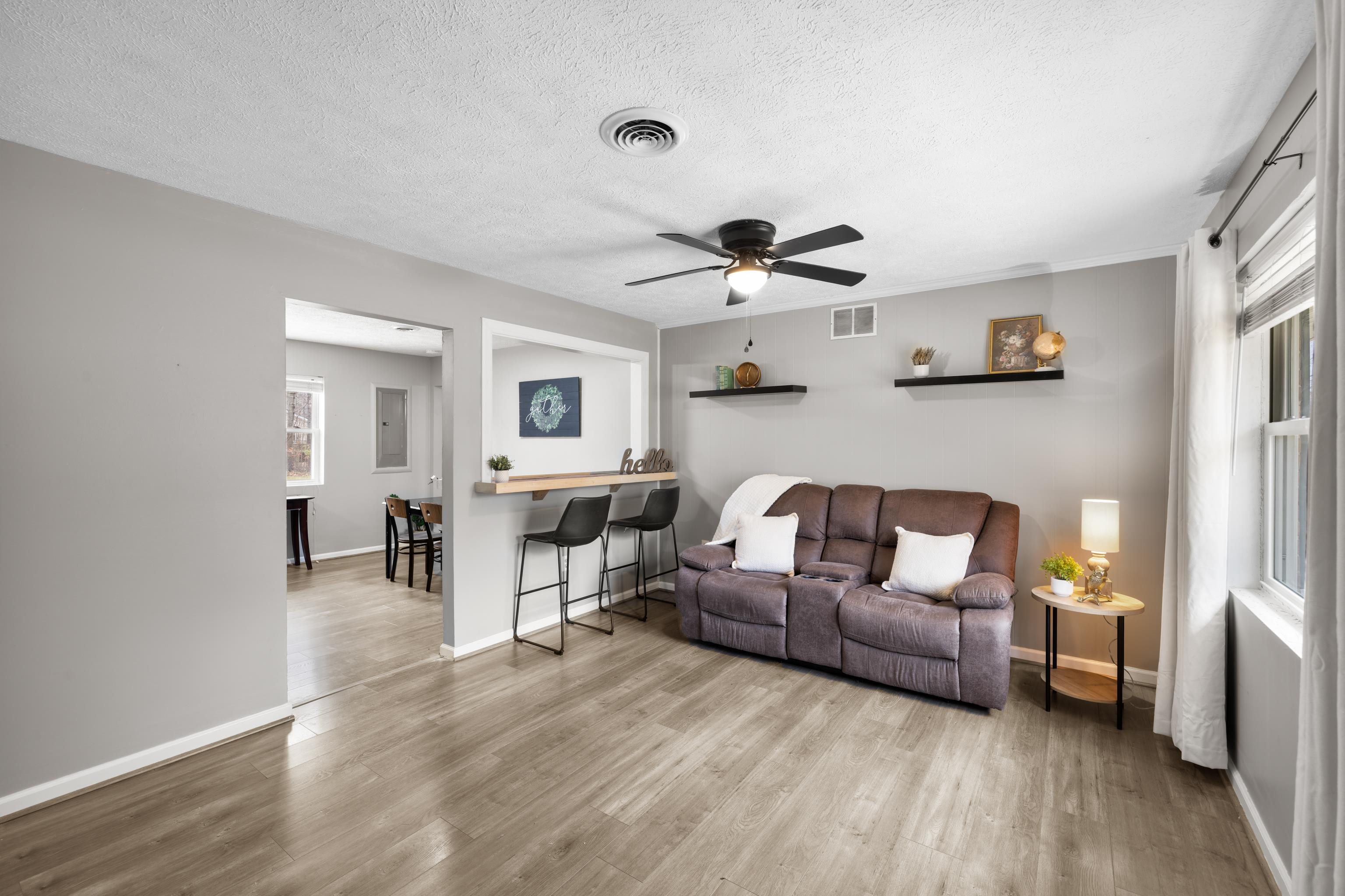 77 GREENWAY RD