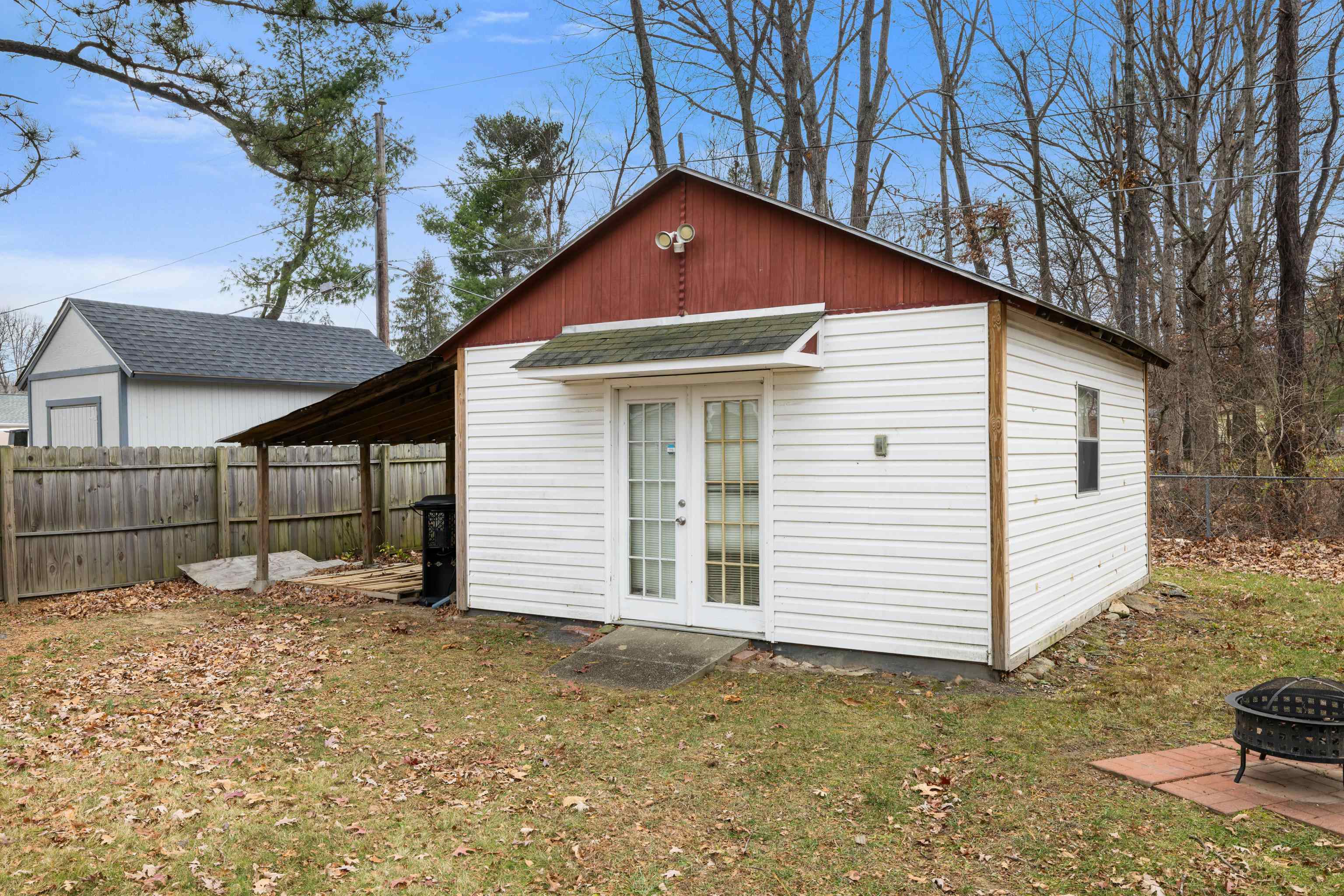 77 GREENWAY RD
