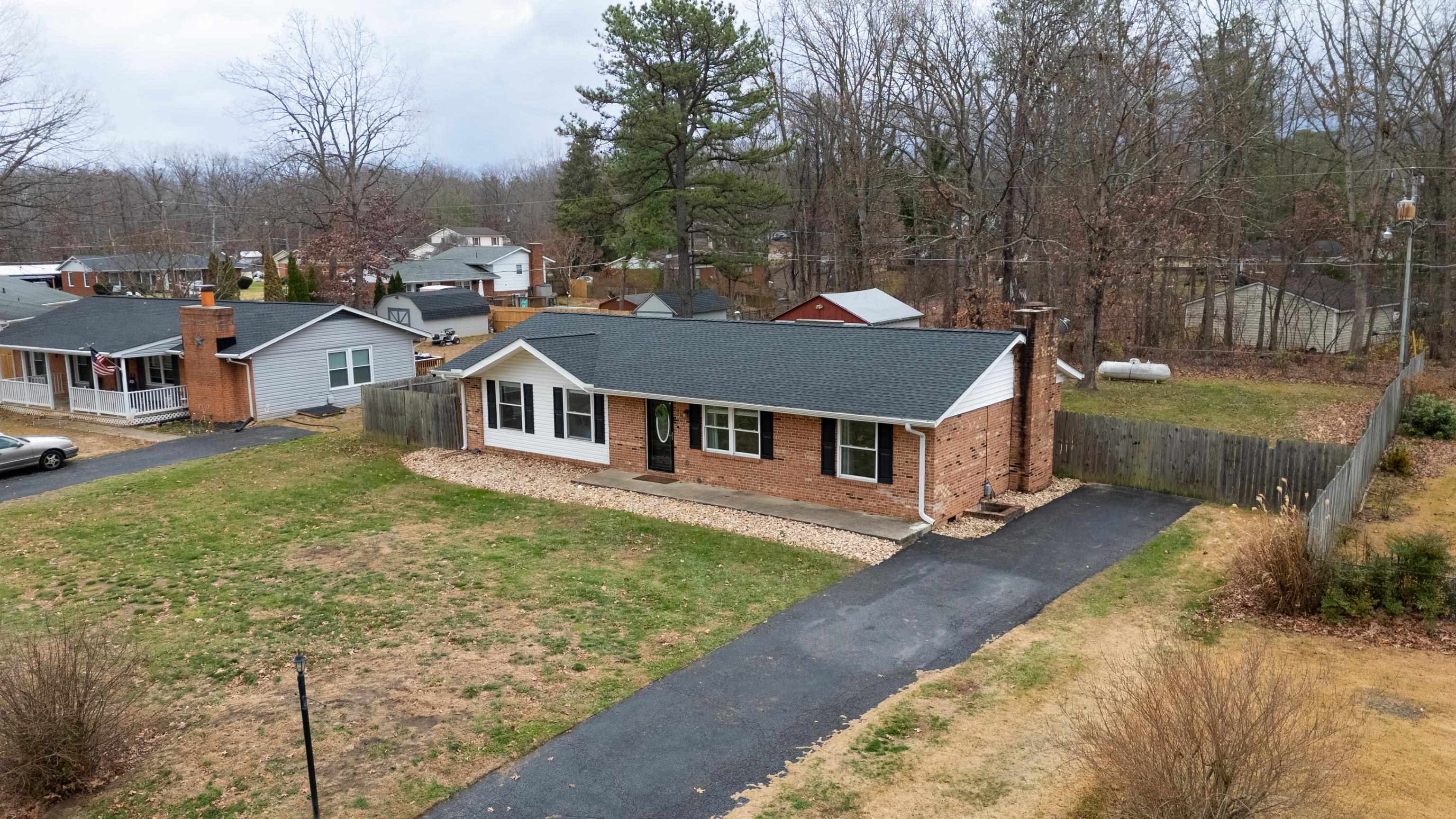 77 GREENWAY RD