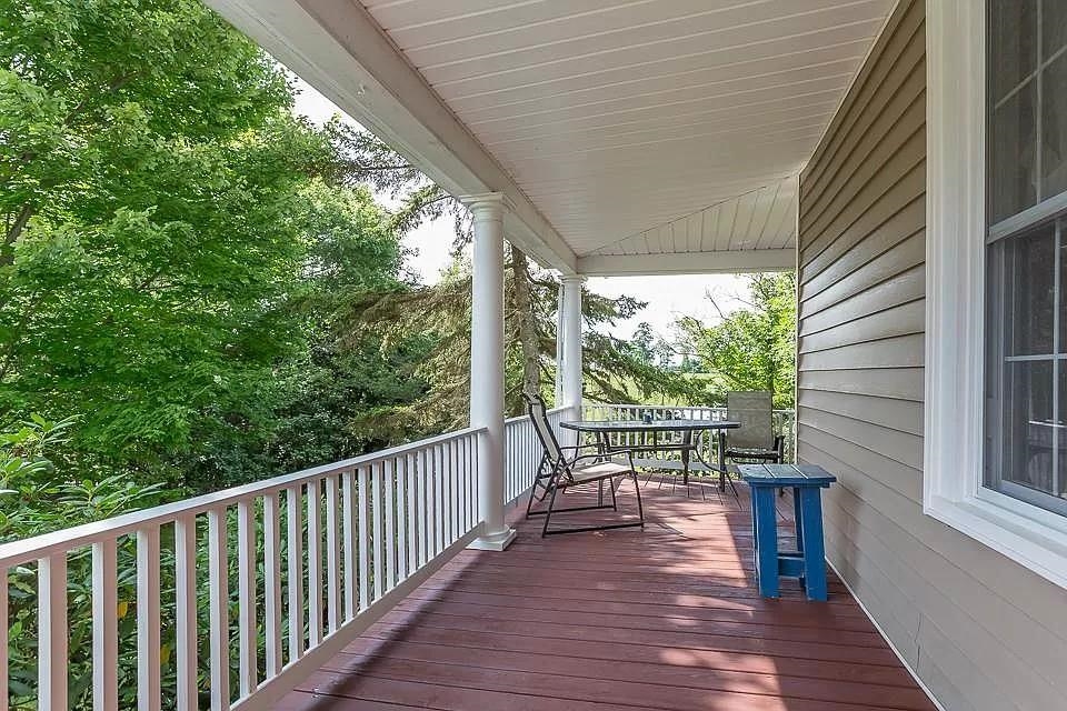 163 PLEASANT VIEW RD