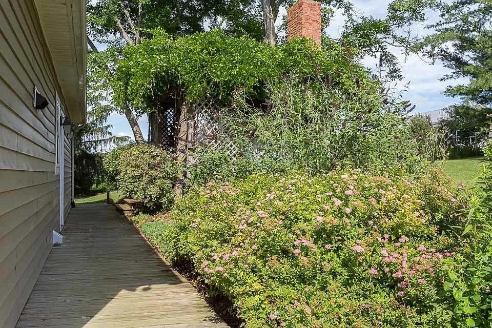 163 PLEASANT VIEW RD