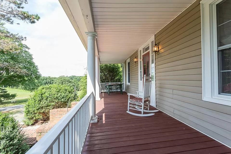 163 PLEASANT VIEW RD