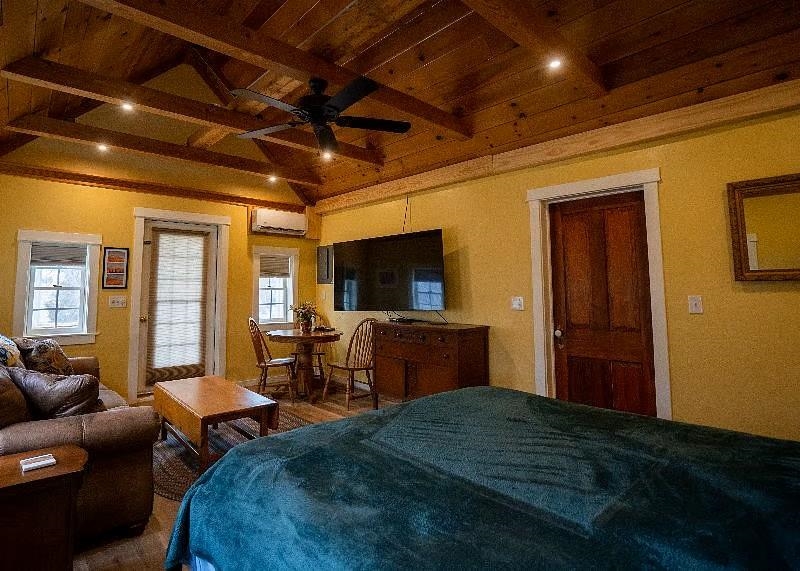 163 PLEASANT VIEW RD