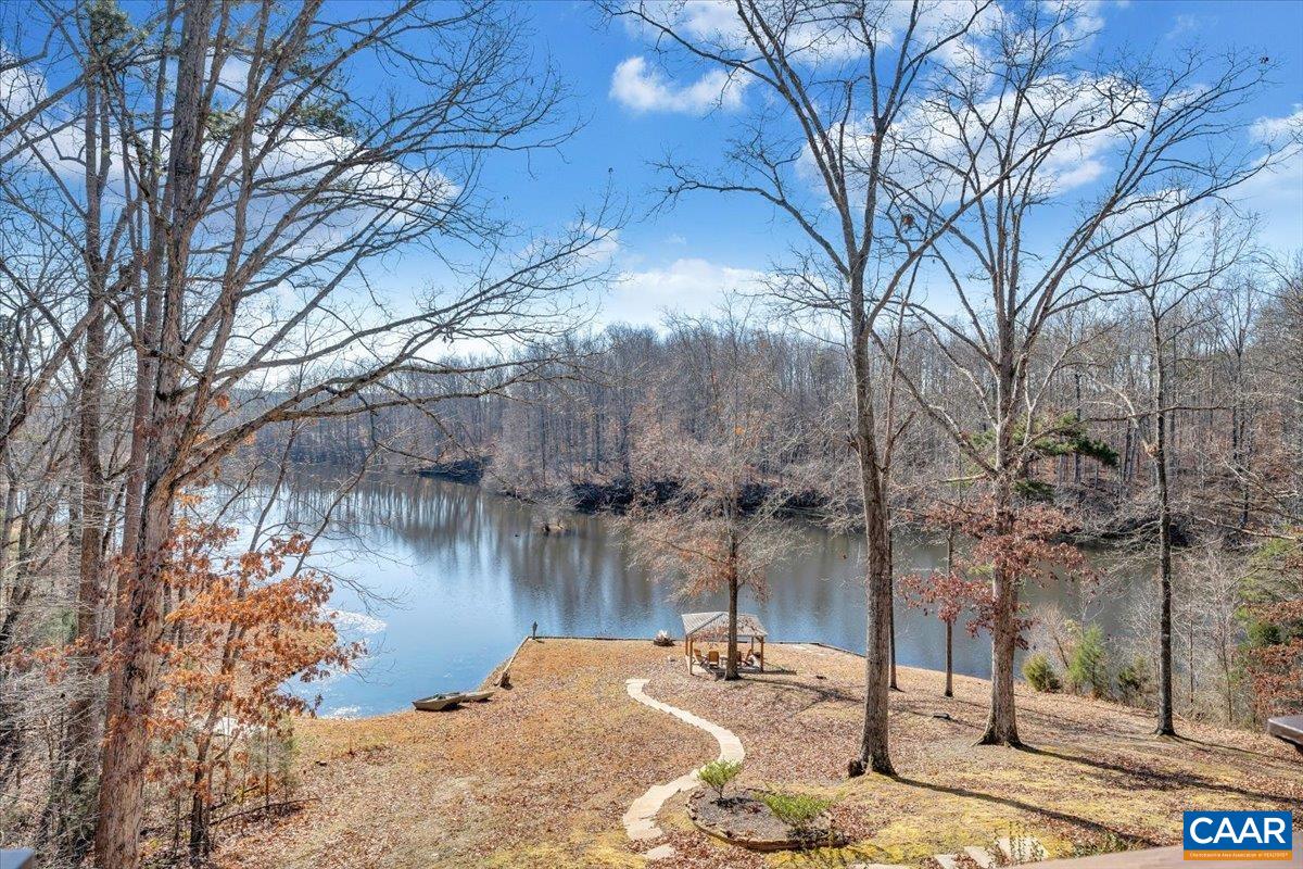 780 DRY BRIDGE RD