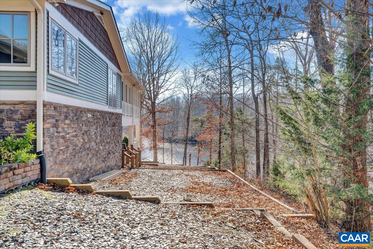 780 DRY BRIDGE RD