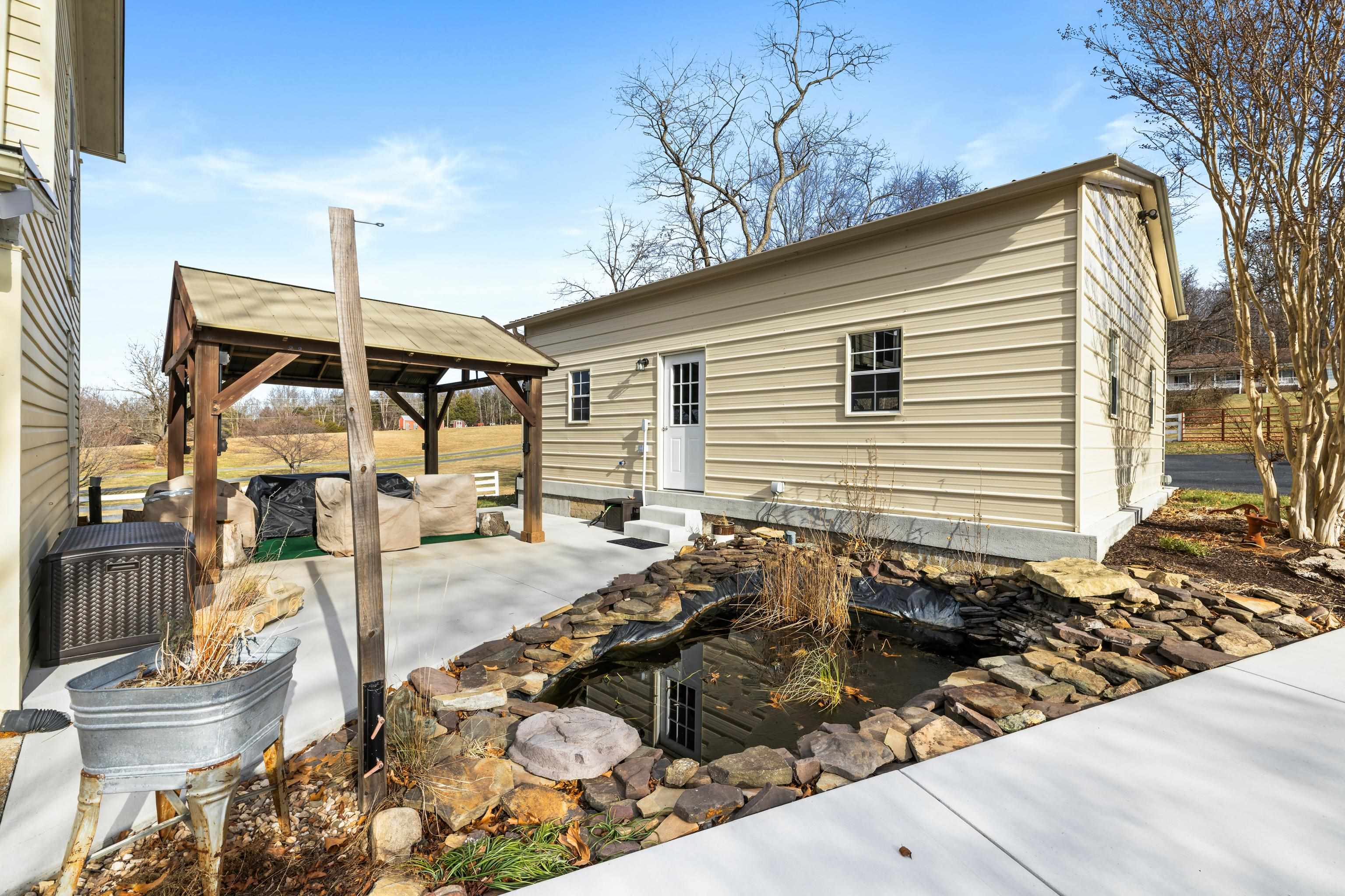 955 ENTRY SCHOOL RD