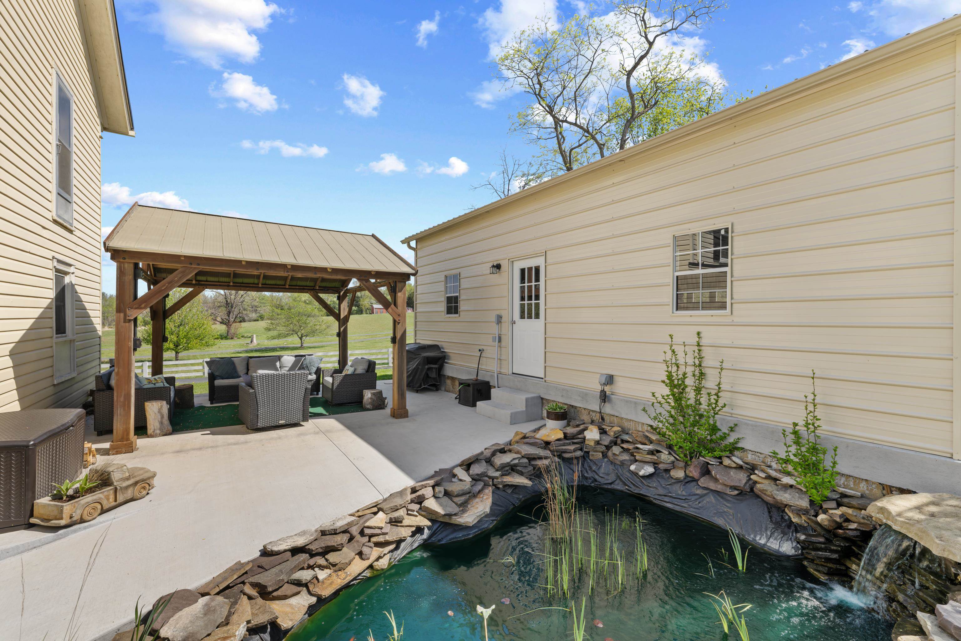955 ENTRY SCHOOL RD