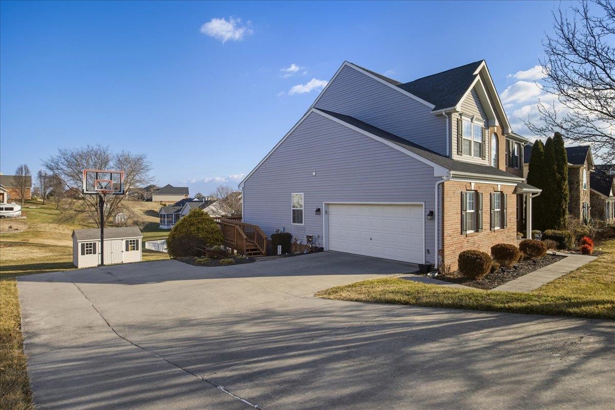 191 EISENHOWER DR